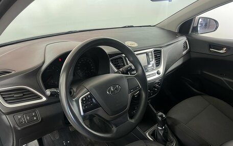 Hyundai Solaris II рестайлинг, 2017 год, 1 133 000 рублей, 9 фотография