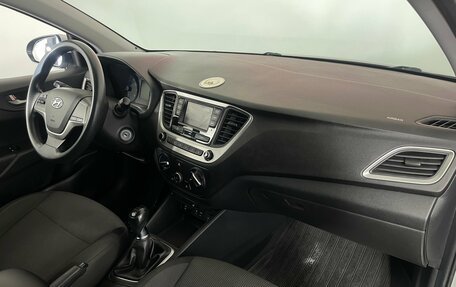 Hyundai Solaris II рестайлинг, 2017 год, 1 133 000 рублей, 11 фотография