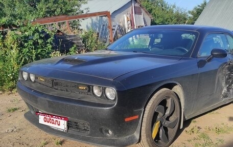 Dodge Challenger III рестайлинг 2, 2018 год, 2 500 000 рублей, 2 фотография