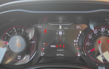 Dodge Challenger III рестайлинг 2, 2018 год, 2 500 000 рублей, 12 фотография