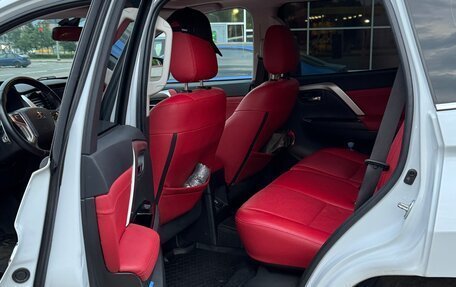 Mitsubishi Pajero Sport III рестайлинг, 2020 год, 3 900 000 рублей, 3 фотография