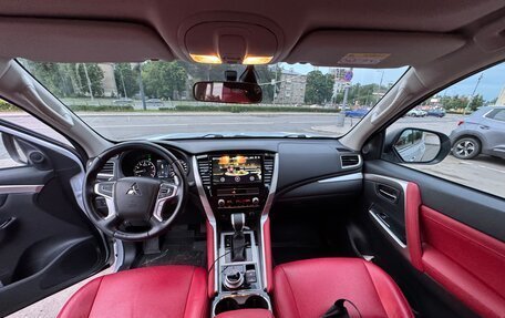 Mitsubishi Pajero Sport III рестайлинг, 2020 год, 3 900 000 рублей, 11 фотография
