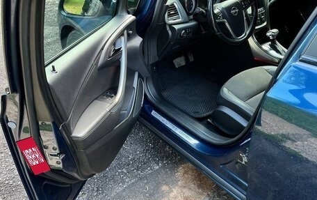 Opel Astra J, 2011 год, 715 000 рублей, 10 фотография
