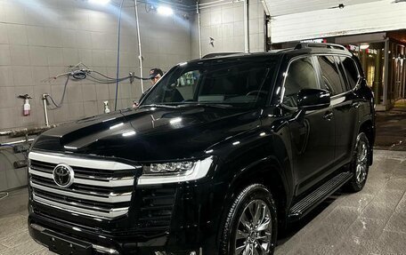 Toyota Land Cruiser, 2024 год, 12 000 000 рублей, 2 фотография