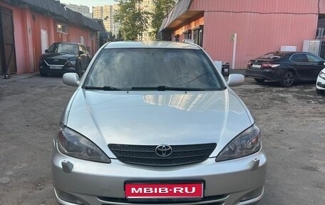 Toyota Camry V40, 2004 год, 900 000 рублей, 1 фотография