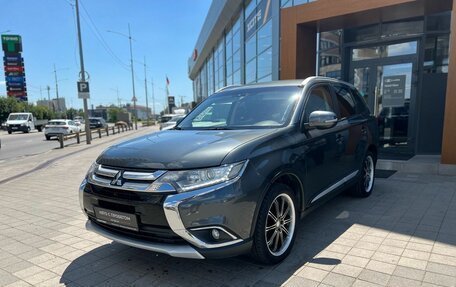 Mitsubishi Outlander III рестайлинг 3, 2015 год, 1 550 000 рублей, 1 фотография