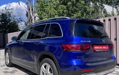 Mercedes-Benz GLB, 2020 год, 3 350 000 рублей, 3 фотография