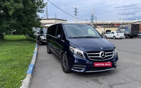 Mercedes-Benz V-Класс, 2016 год, 8 400 000 рублей, 2 фотография
