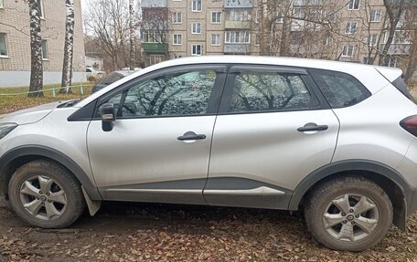 Renault Kaptur I рестайлинг, 2019 год, 1 415 000 рублей, 2 фотография