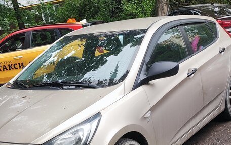 Hyundai Solaris II рестайлинг, 2012 год, 695 000 рублей, 6 фотография