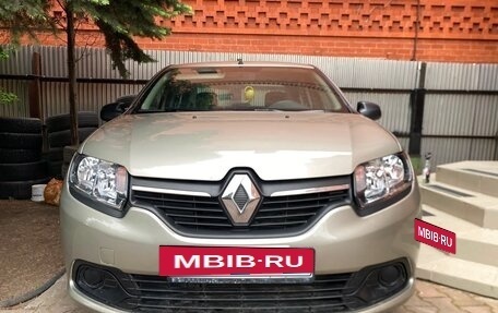 Renault Logan II, 2015 год, 960 000 рублей, 2 фотография