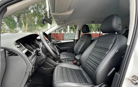 Volkswagen Touran III, 2022 год, 1 630 000 рублей, 7 фотография