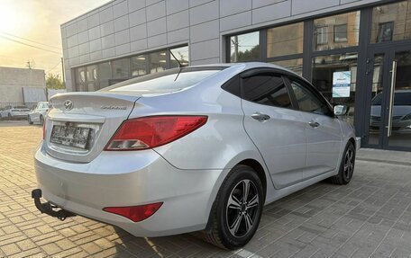 Hyundai Solaris II рестайлинг, 2015 год, 875 000 рублей, 24 фотография