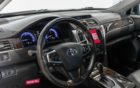 Toyota Camry, 2016 год, 2 175 000 рублей, 5 фотография