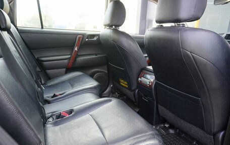 Toyota Highlander III, 2011 год, 1 750 000 рублей, 10 фотография