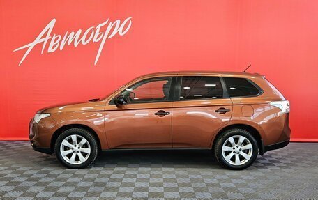 Mitsubishi Outlander III рестайлинг 3, 2012 год, 1 235 000 рублей, 2 фотография