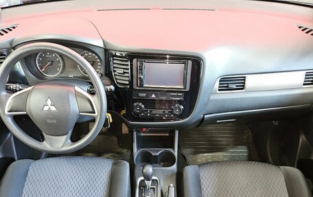 Mitsubishi Outlander III рестайлинг 3, 2012 год, 1 235 000 рублей, 9 фотография