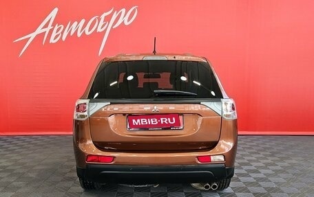 Mitsubishi Outlander III рестайлинг 3, 2012 год, 1 235 000 рублей, 4 фотография