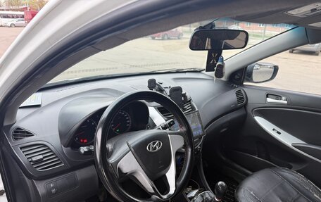 Hyundai Solaris II рестайлинг, 2012 год, 480 000 рублей, 7 фотография