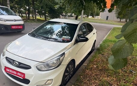 Hyundai Solaris II рестайлинг, 2012 год, 480 000 рублей, 3 фотография