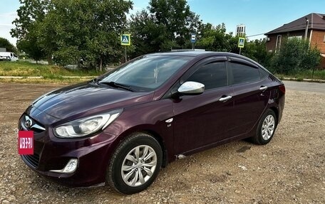 Hyundai Solaris II рестайлинг, 2011 год, 680 000 рублей, 4 фотография