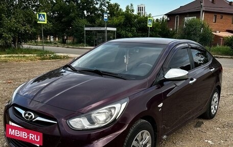 Hyundai Solaris II рестайлинг, 2011 год, 680 000 рублей, 2 фотография