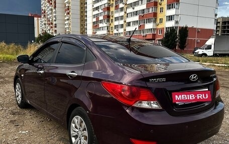 Hyundai Solaris II рестайлинг, 2011 год, 680 000 рублей, 7 фотография