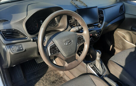 Hyundai Solaris II рестайлинг, 2021 год, 1 580 000 рублей, 17 фотография