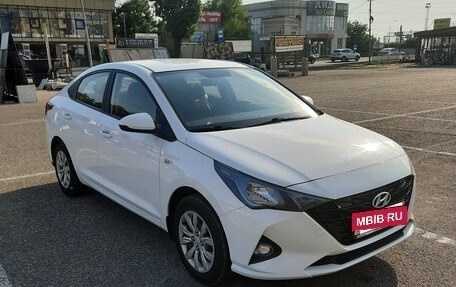 Hyundai Solaris II рестайлинг, 2021 год, 1 580 000 рублей, 8 фотография