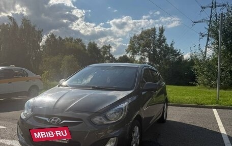 Hyundai Solaris II рестайлинг, 2012 год, 749 000 рублей, 12 фотография