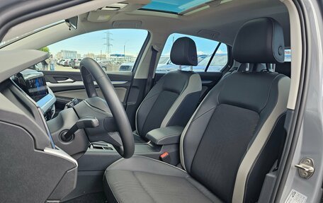 Volkswagen Golf VIII, 2022 год, 2 600 000 рублей, 15 фотография
