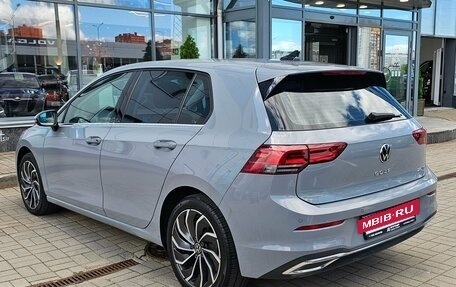 Volkswagen Golf VIII, 2022 год, 2 600 000 рублей, 14 фотография