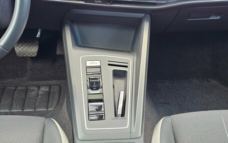 Volkswagen Golf VIII, 2022 год, 2 600 000 рублей, 29 фотография