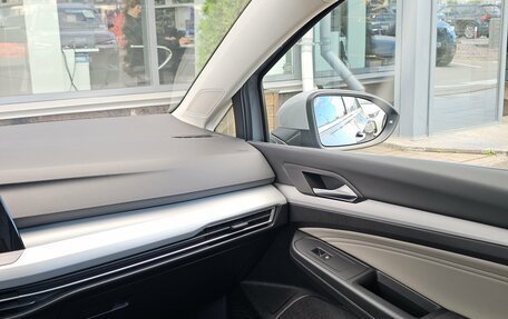 Volkswagen Golf VIII, 2022 год, 2 600 000 рублей, 34 фотография