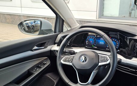 Volkswagen Golf VIII, 2022 год, 2 600 000 рублей, 25 фотография