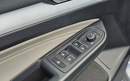 Volkswagen Golf VIII, 2022 год, 2 600 000 рублей, 39 фотография