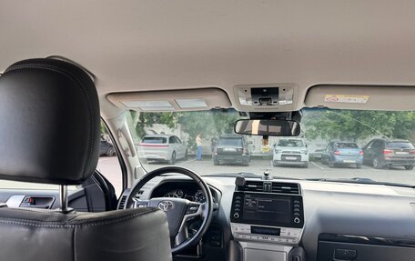 Toyota Land Cruiser Prado 150 рестайлинг 2, 2022 год, 7 500 000 рублей, 4 фотография
