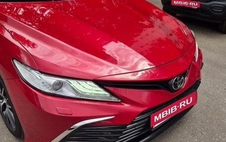 Toyota Camry, 2021 год, 3 200 000 рублей, 5 фотография