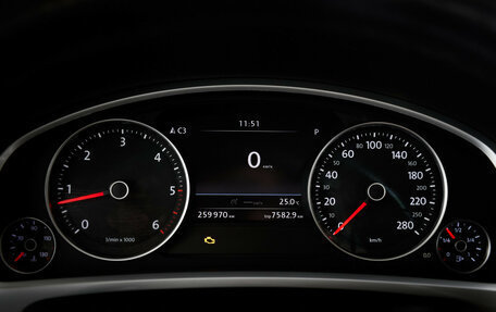 Volkswagen Touareg III, 2011 год, 1 695 000 рублей, 13 фотография