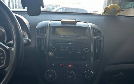 KIA cee'd I рестайлинг, 2008 год, 400 000 рублей, 10 фотография