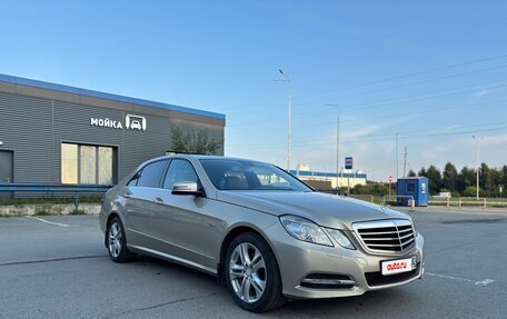 Mercedes-Benz E-Класс, 2011 год, 1 750 000 рублей, 4 фотография