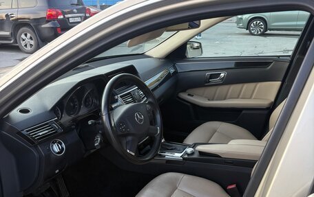 Mercedes-Benz E-Класс, 2011 год, 1 750 000 рублей, 6 фотография
