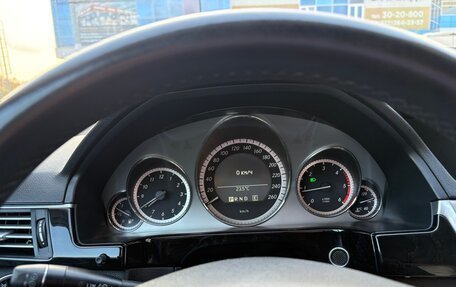 Mercedes-Benz E-Класс, 2011 год, 1 750 000 рублей, 8 фотография