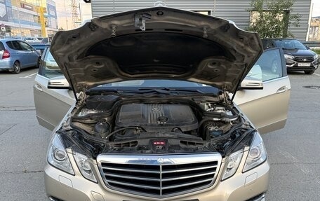 Mercedes-Benz E-Класс, 2011 год, 1 750 000 рублей, 11 фотография