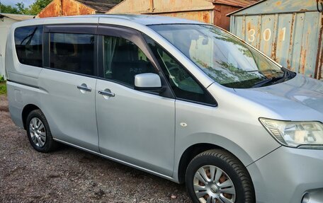 Nissan Serena IV, 2011 год, 950 000 рублей, 5 фотография