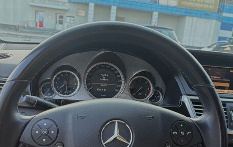 Mercedes-Benz E-Класс, 2011 год, 1 750 000 рублей, 25 фотография