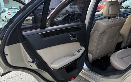 Mercedes-Benz E-Класс, 2011 год, 1 750 000 рублей, 21 фотография