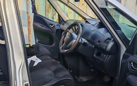 Nissan Serena IV, 2011 год, 950 000 рублей, 8 фотография