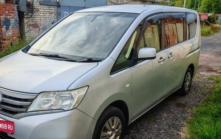 Nissan Serena IV, 2011 год, 950 000 рублей, 2 фотография
