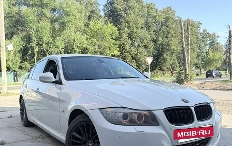 BMW 3 серия, 2011 год, 950 000 рублей, 3 фотография